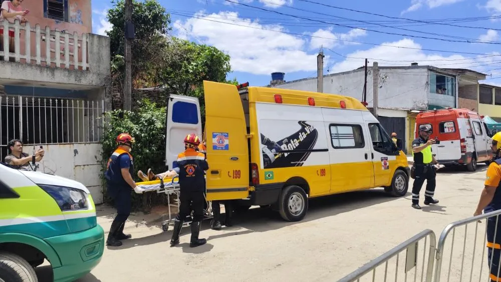 AGENTES DA DEFESA CIVIL DE ARUJÁ PARTICIPAM DE SIMULADO DE EMERGÊNCIA DE INUNDAÇÃO