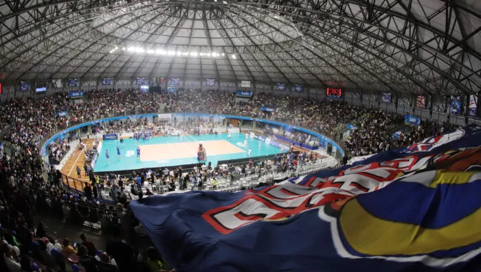 Fundo Social faz troca solidária para jogo do Suzano Vôlei contra o Sesi