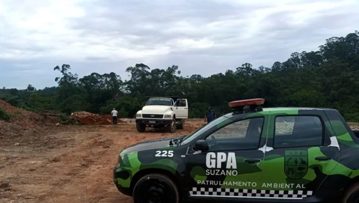 Descarte irregular é flagrado no Santa Rosa