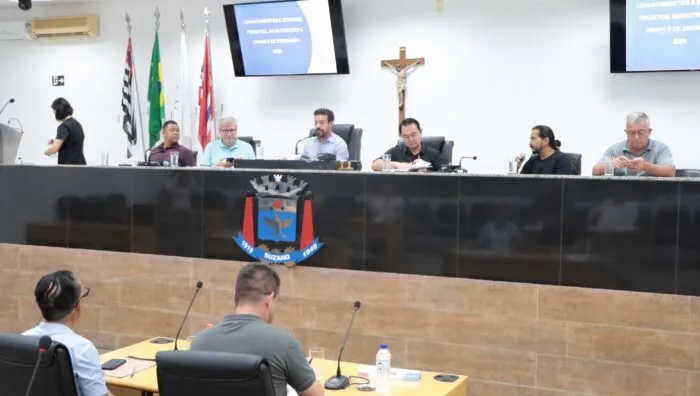 Prefeitura apresenta ações para melhorias do sistema de drenagem em audiência na Câmara