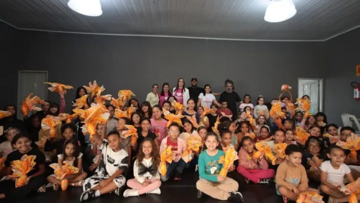 Fundo Social distribui mais de 8 mil itens de Páscoa e entrega 1,4 mil ovos a alunos do Profart