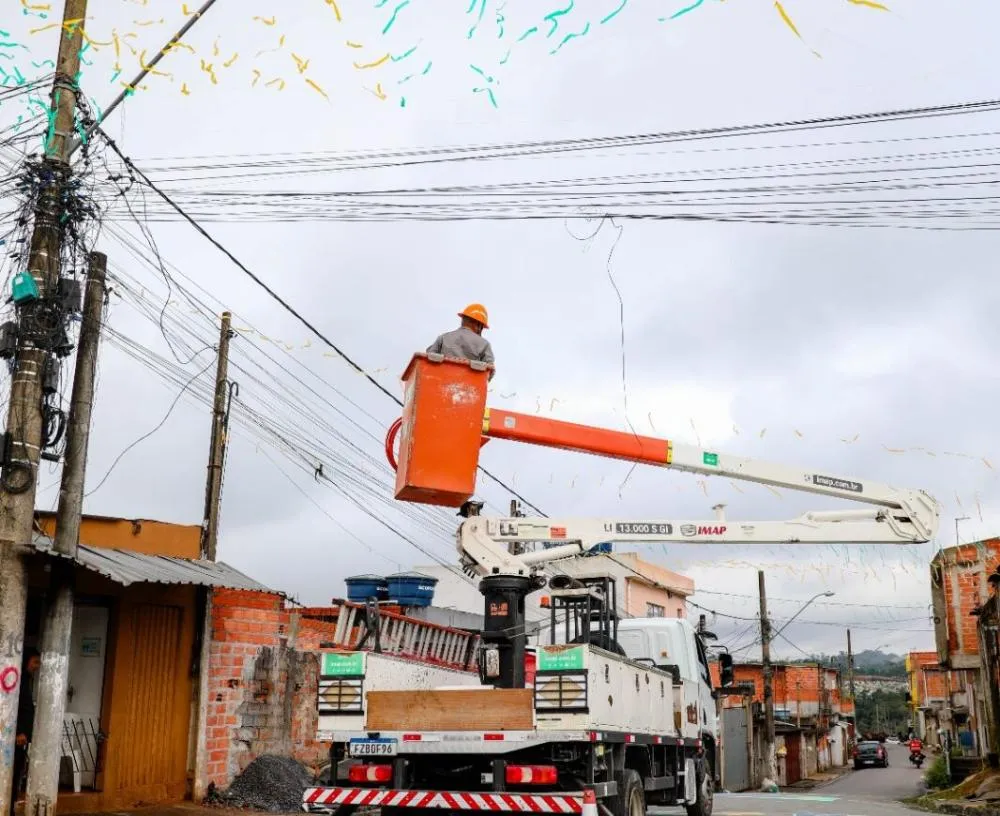 Prefeitura de Ferraz reforça iluminação pública no bairro São José