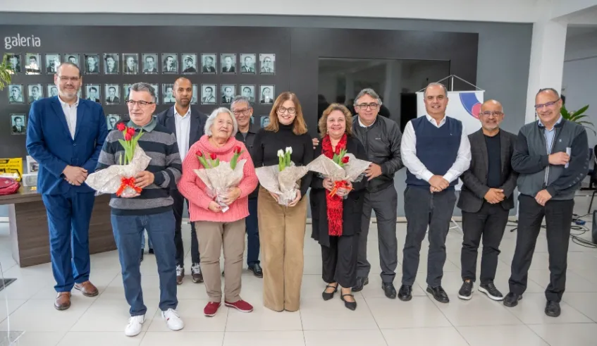 Prefeita Mara Bertaiolli e vice-prefeito Téo Cusatis homenageiam servidores aposentados em Mogi