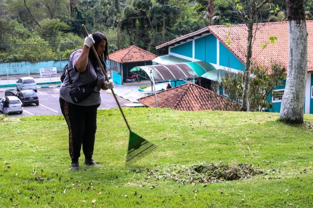 Prefeitura de Ferraz realiza limpeza e revitalização no Cemitério do Cambiri