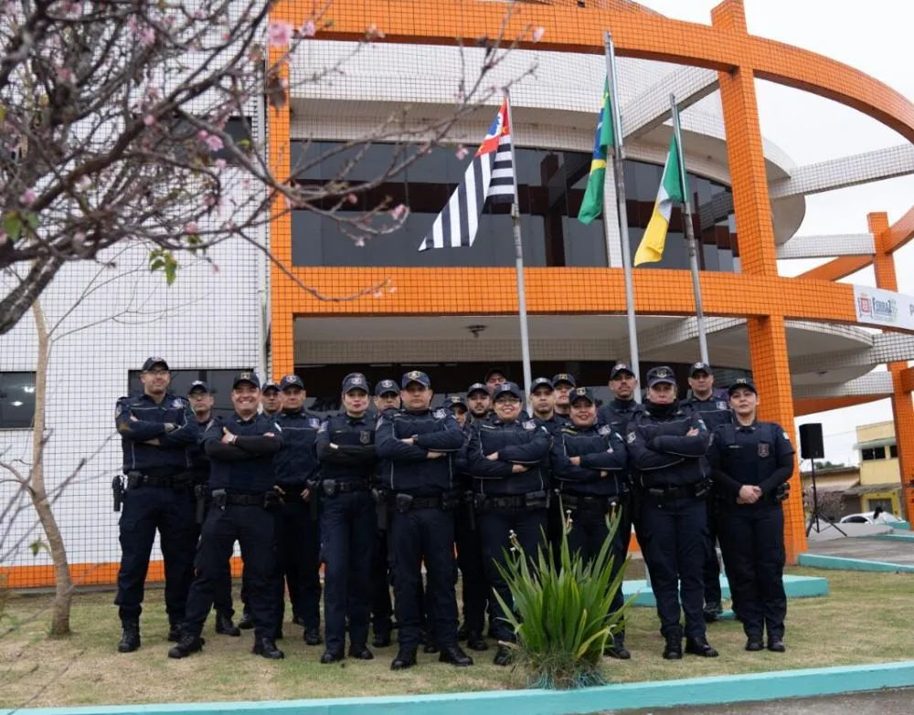 Ísis Katarine / Leonardo Lica