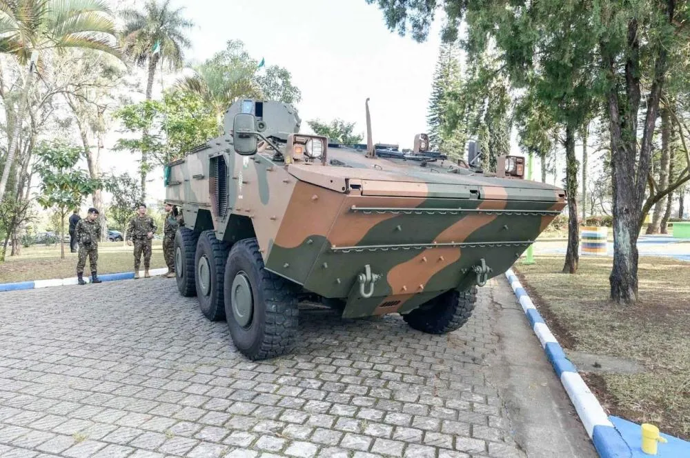 Guarulhos: Bosque Maia recebe exposição gratuita do veículo militar Guarani