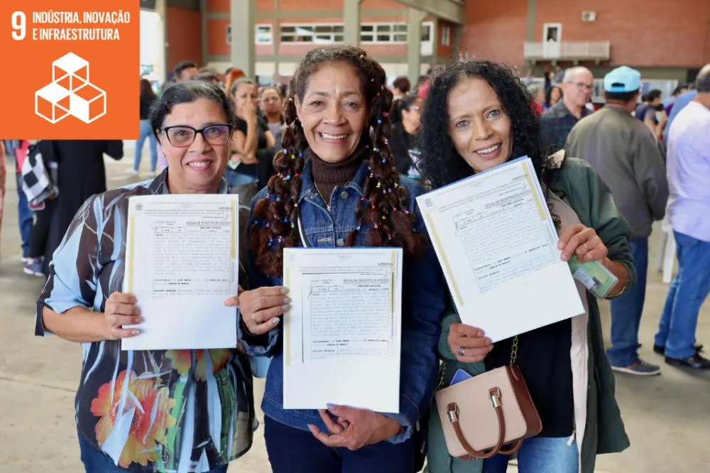 Itaquaquecetuba entrega 1.204 matrículas de regularização fundiária