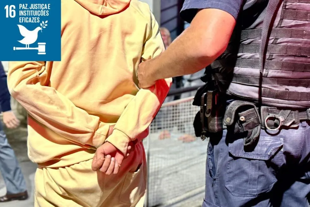 Operação Impacto da GCM de Itaquaquecetuba apreende drogas e R$ 42 mil em espécie