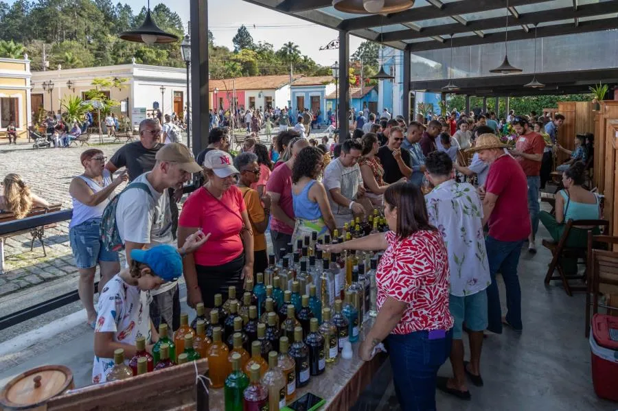 Guararema abre programação de aniversário com 5º Festival de Flores e Licores