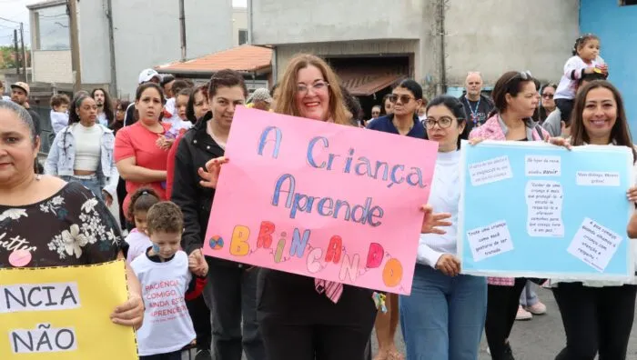 Educação realiza passeata contra violência infantil