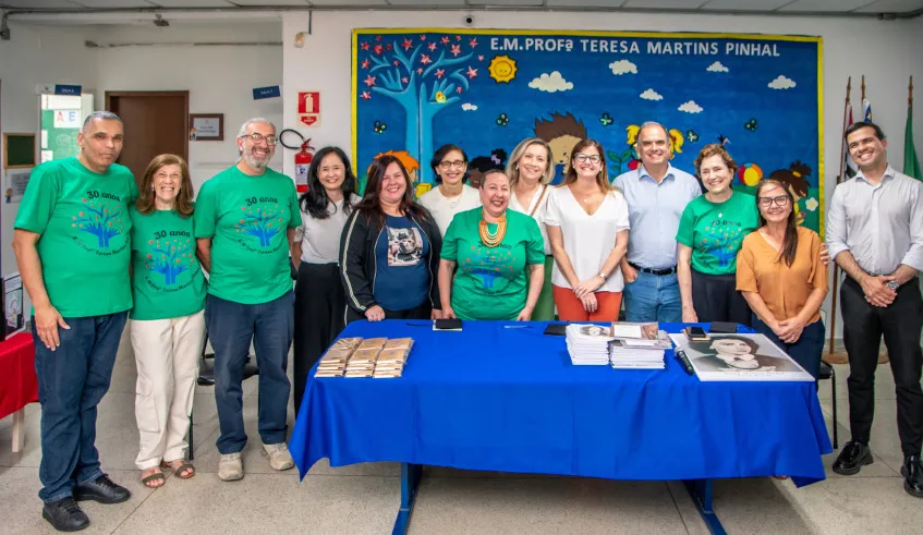 Prefeita Mara assina ordem de serviço para reforma da EM Profª Teresa Martins Pinhal