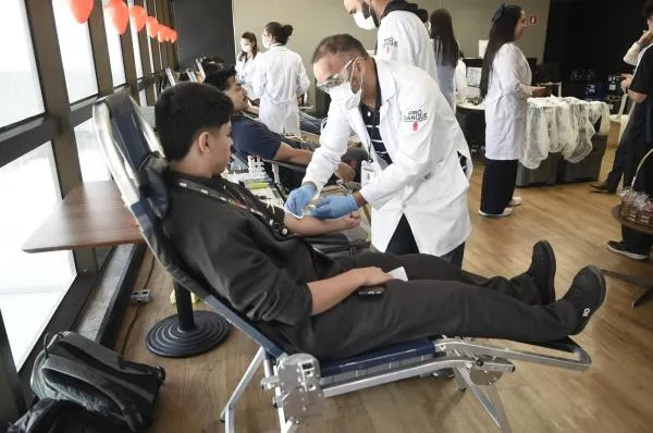 Guarulhos: campanha de doação arrecada 70 bolsas no aeroporto