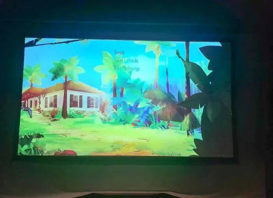 Pessoas atípicas assistidas pela Prefeitura participam de sessão de cinema no Sesc