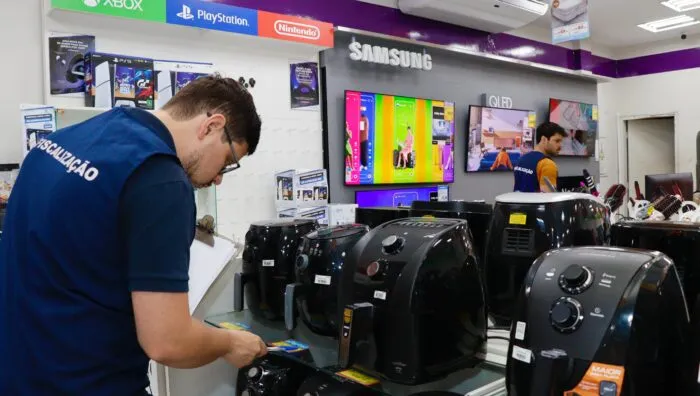 Procon inicia monitoramento de preços no comércio para Black Friday