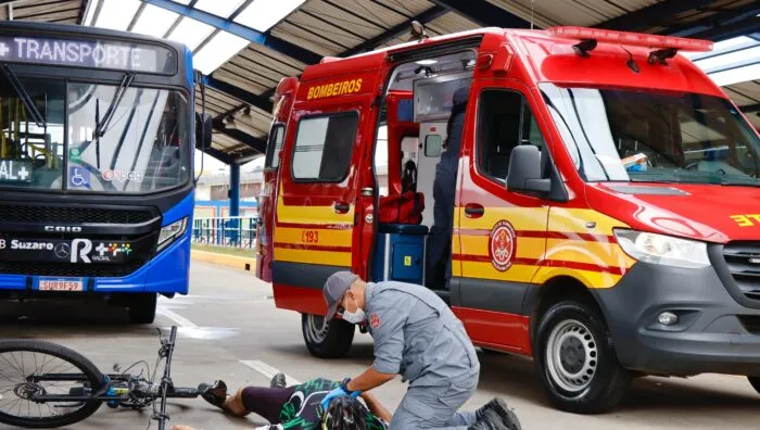 Simulação de resgate integra programação da Semana Nacional de Trânsito em Suzano