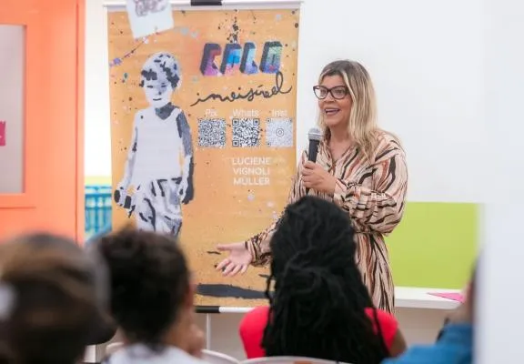 EPG Eugênio Celeste Filho recebe palestra com a escritora Luciene Müller