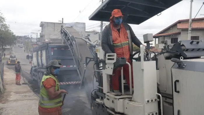 Prefeitura avança com obra de pavimentação no Jardim Casa Branca