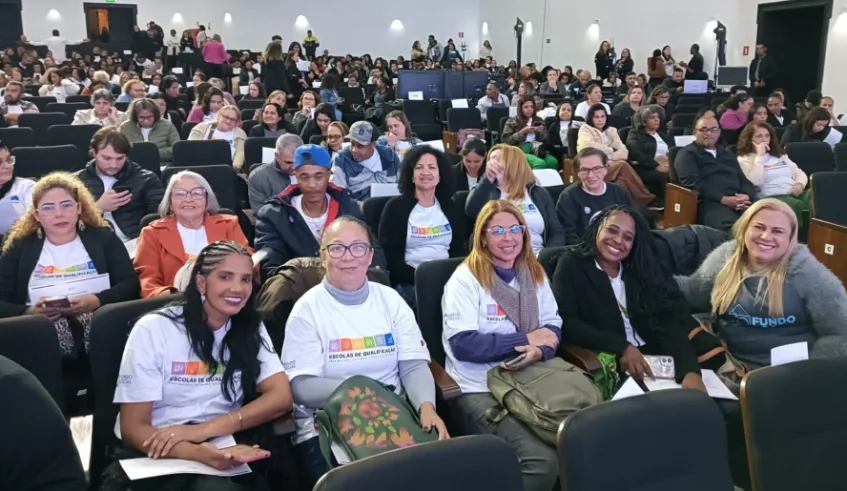 Formandos de Mogi recebem certificados no Palácio dos Bandeirantes