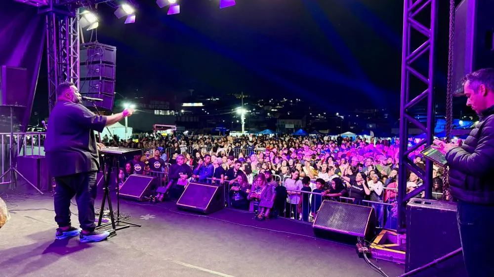 Marcha para Jesus reúne milhares em Arujá em dia de fé e louvor