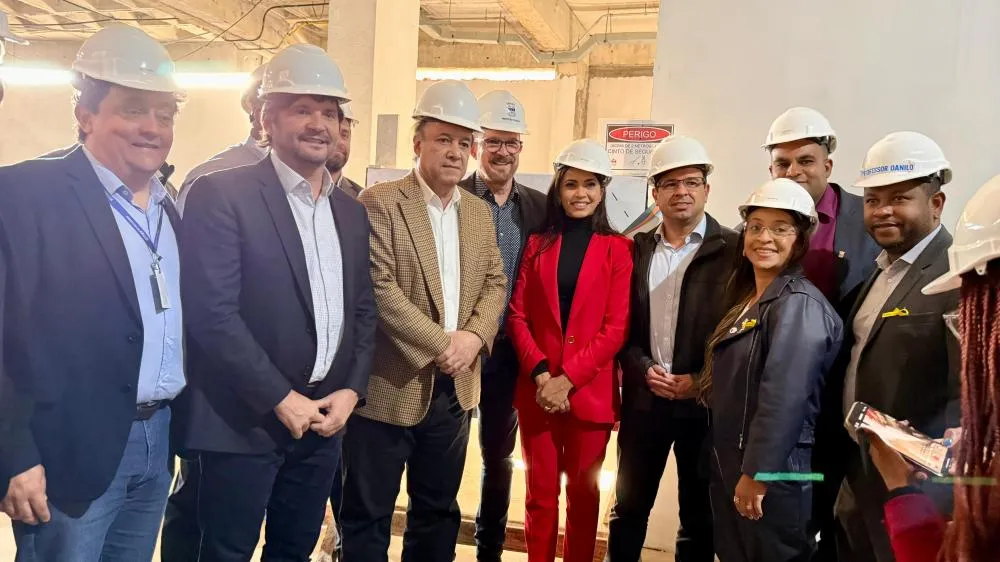 Secretário Estadual da Saúde vem a Arujá conhecer as obras do hospital e garante apoio do Estado