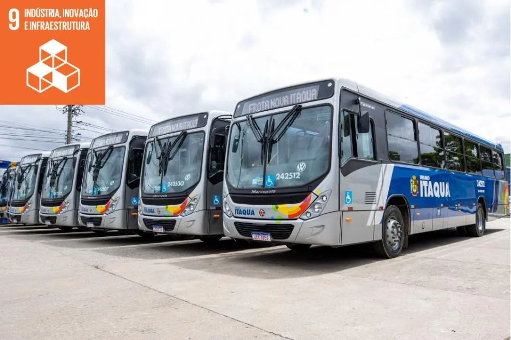 Itaquá entrega 30 novos ônibus; investimento ultrapassa R$ 25 milhões