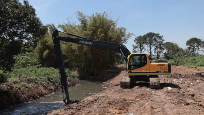 Prefeitura reforça limpeza do rio Jaguari com retirada de 650 toneladas de resíduos