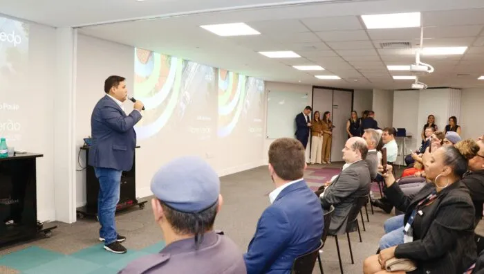 Prefeito prestigia lançamento do Plano Verão na sede da EDP