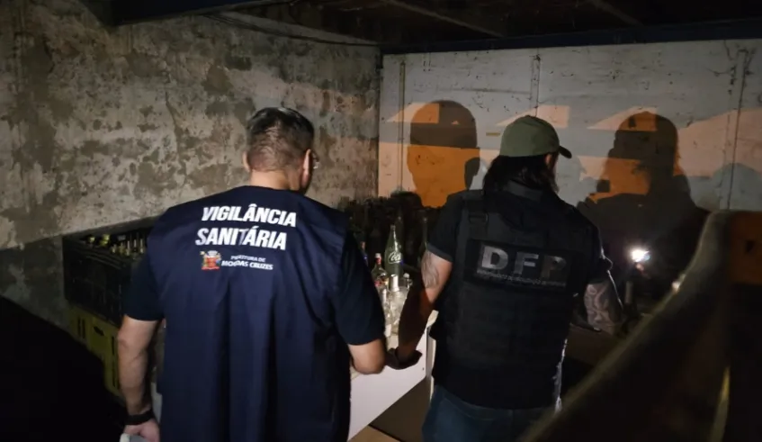 Mogi fiscaliza depósito de recicláveis em operação conjunta