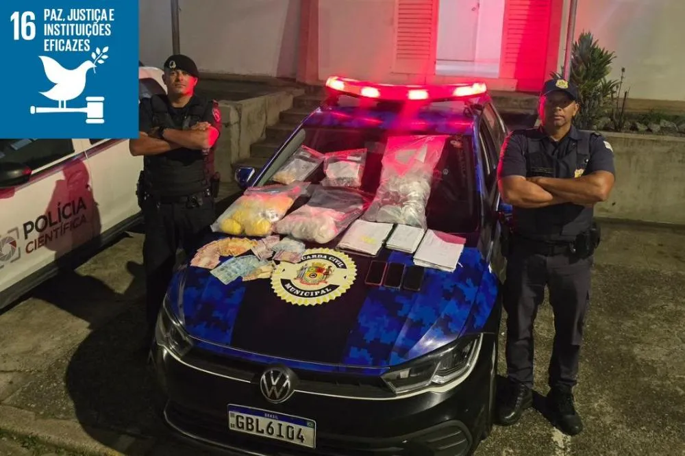 Itaquá: GCM prende dupla e 3,3 mil porções na Kaplas