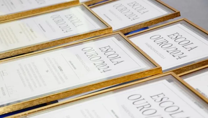 Educação premia dez escolas municipais por excelência no Saresp