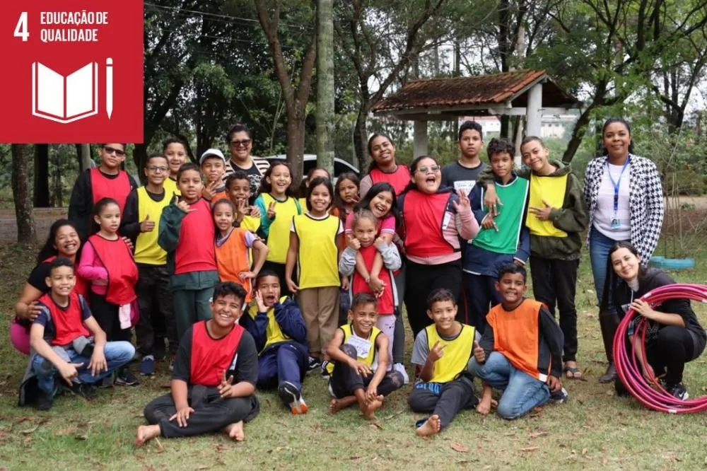 Itaquá promove passeio de crianças da rede social ao parque Mundo das Crianças