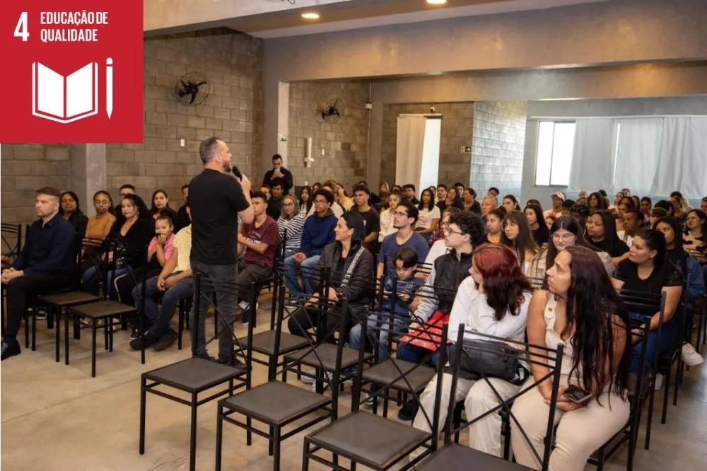 Itaquaquecetuba integra programa BEEM e mantém 50 estagiários atuando na Educação