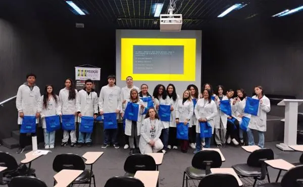 Estudantes do Pimentas participam do programa P.A.R.T.Y. no Hospital Geral de Guarulhos