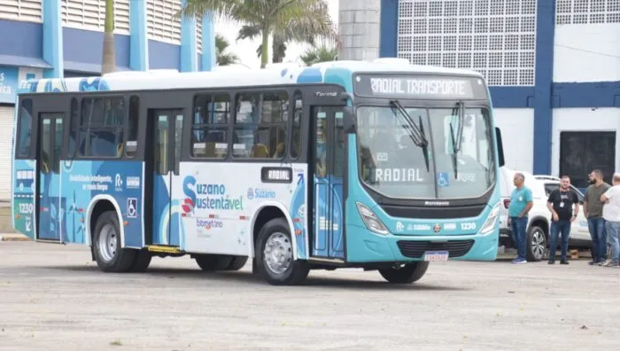 Ônibus movido a biometano economiza mil litros de diesel em Suzano