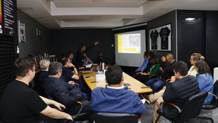 Prefeitura e Sabesp discutem andamento das obras que beneficiarão 36 mil domicílios em Suzano