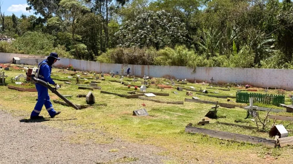 Finados em Arujá: cemitérios municipais terão missas e visitação das 7h às 17h