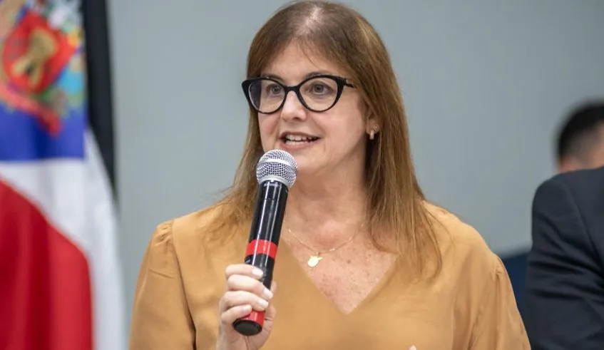 Câmara de Mogi das Cruzes aprova licença não remunerada da prefeita Mara Bertaiolli