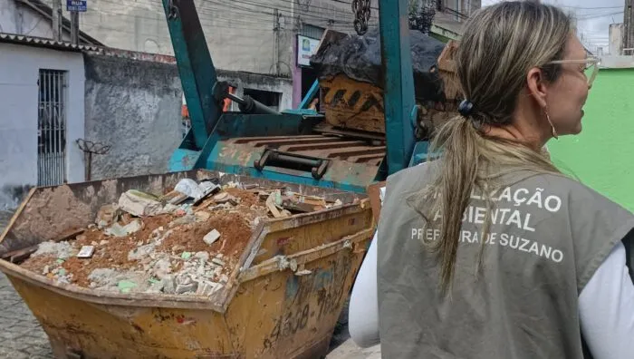 Suzano apreende caçambas irregulares em fiscalização