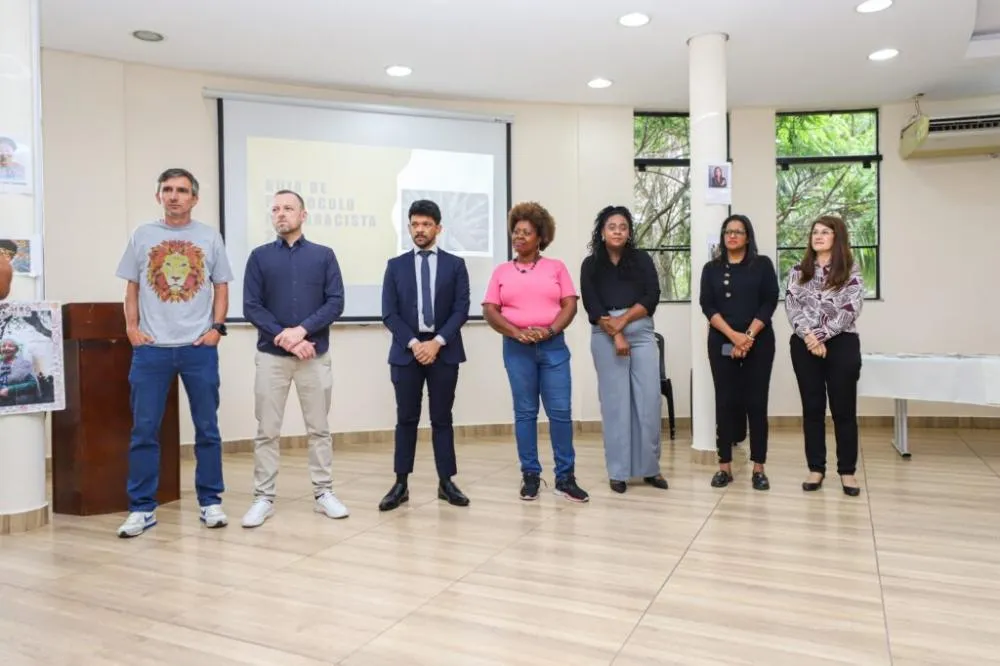 Ferraz lança Guia do Protocolo Antirracista para rede municipal